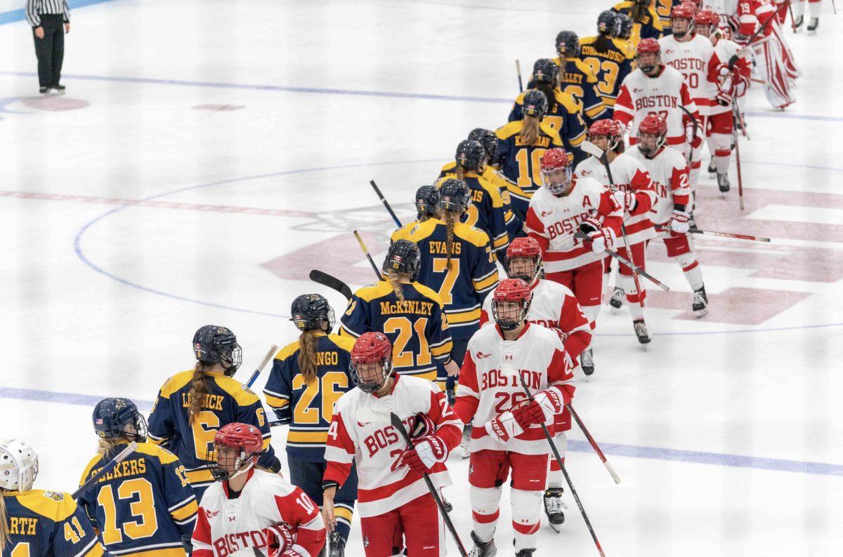Women’s Hockey Breaks Losing Streak with 5-2 Win Over Warriors