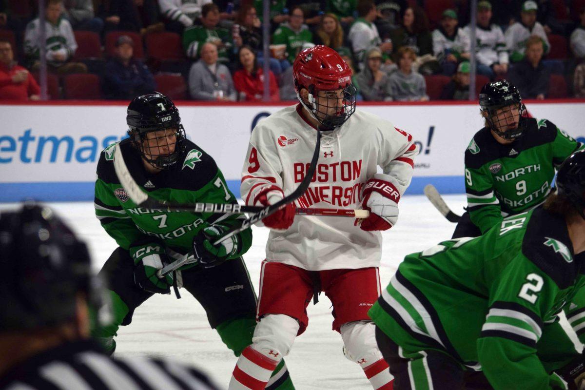Men’s hockey prepares for UMass Lowell’s structured defense in Hockey East home-and-home