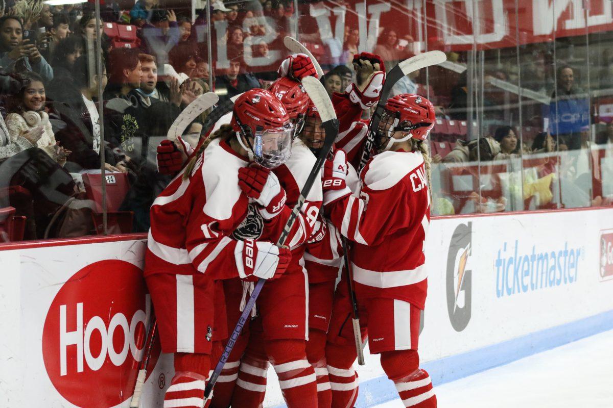 Women’s hockey faces UNH and UConn in Hockey East competition