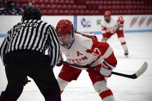 Women’s hockey thwarts Maine comeback for 4-3 victory, wins third-straight